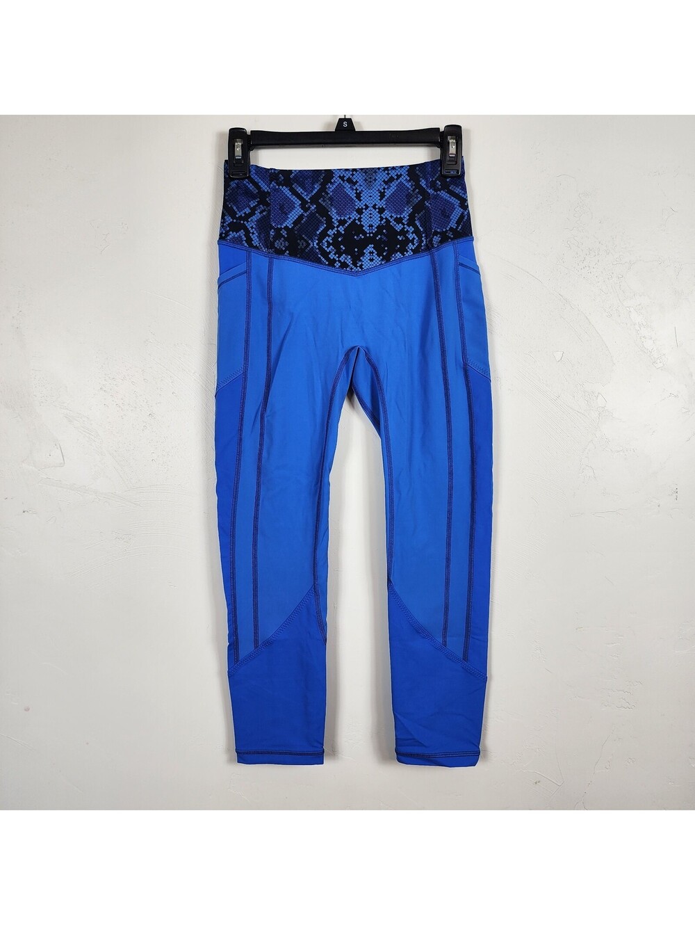 Lululemon All The Right Places Crop II 23 Pipe Dream Blue Snake Print Leggings 6